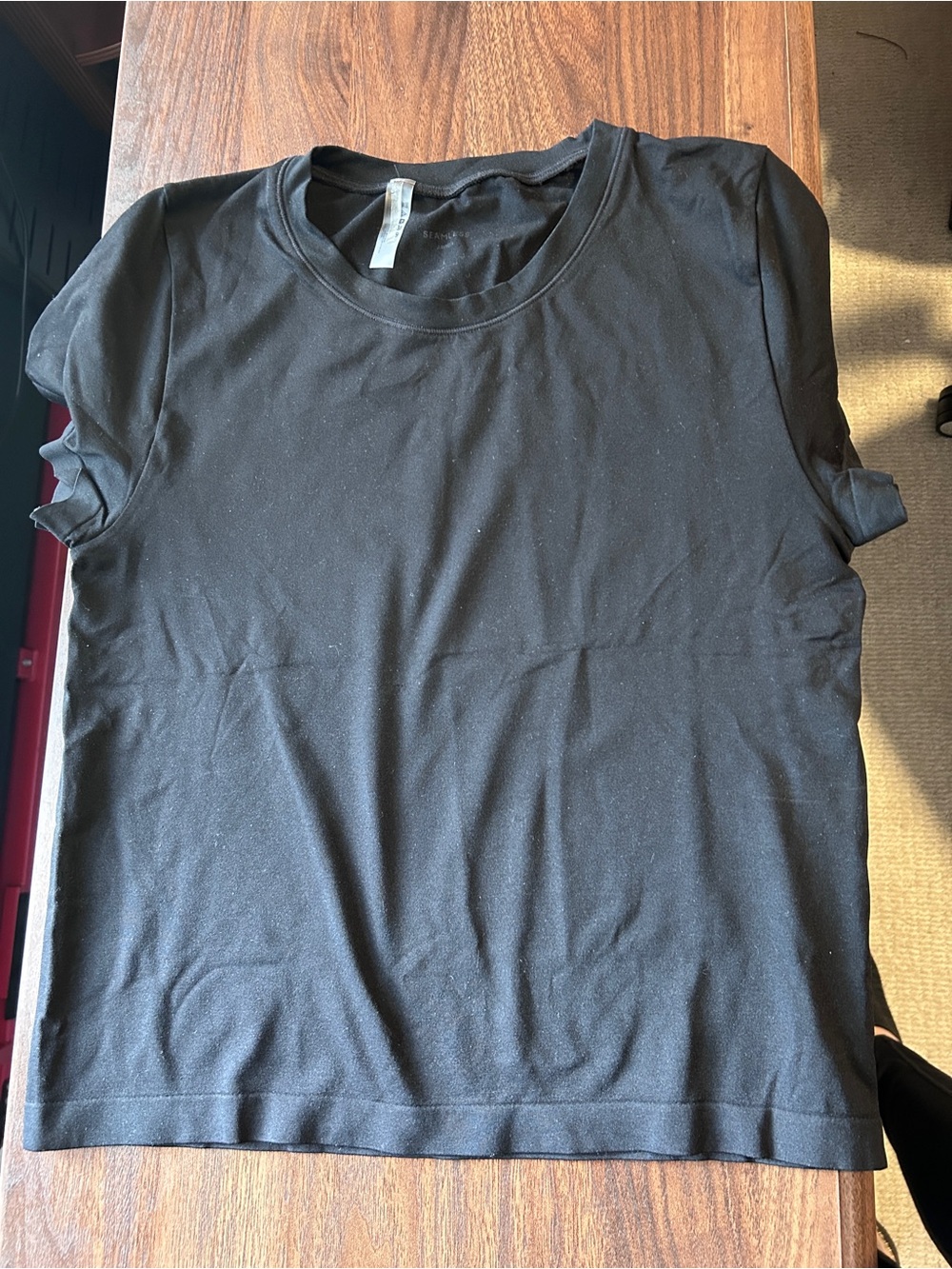 Aritzia Seamless Black Fitted Crewneck Short Sleeve Tee Size Large